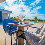 Hotel Delfin Lanterna Tar-Vabriga
