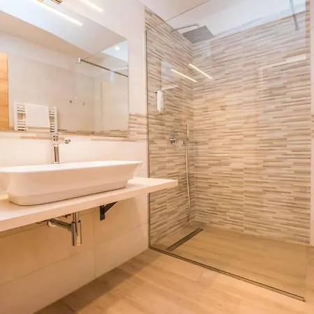 Delfin Lanterna 4* Tar-Vabriga