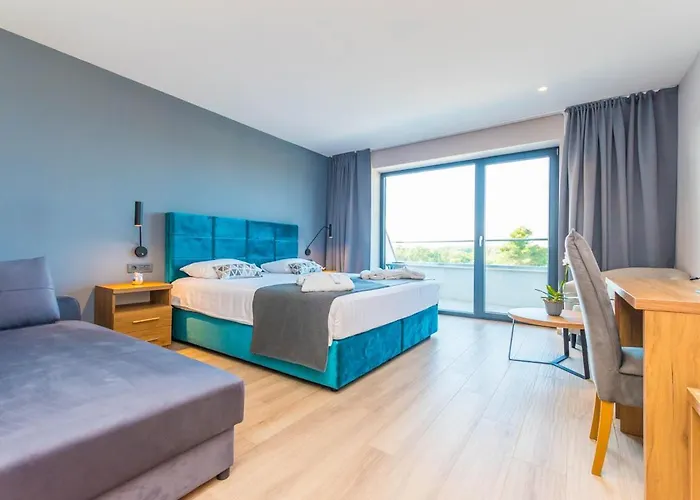 Delfin Lanterna Hotel 4*