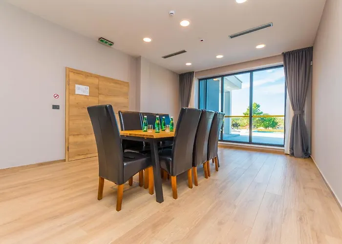 Delfin Lanterna Tar-Vabriga