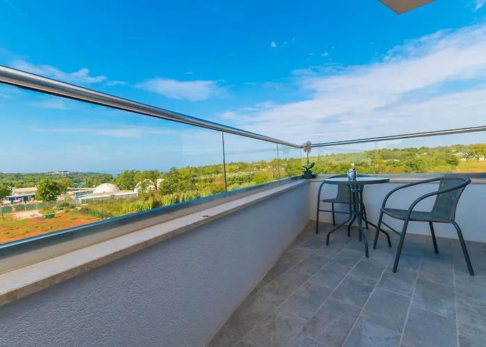 Delfin Lanterna Hotel 4*