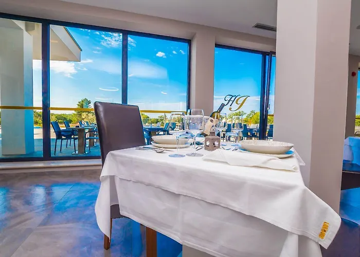 Hotel Delfin Lanterna 4*