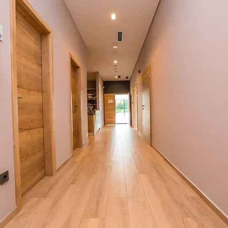 Delfin Lanterna מלון 4*